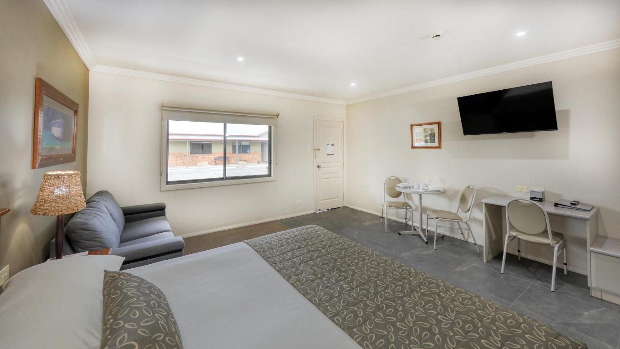 The Saltbush Motor Inn Hay Exteriér fotografie