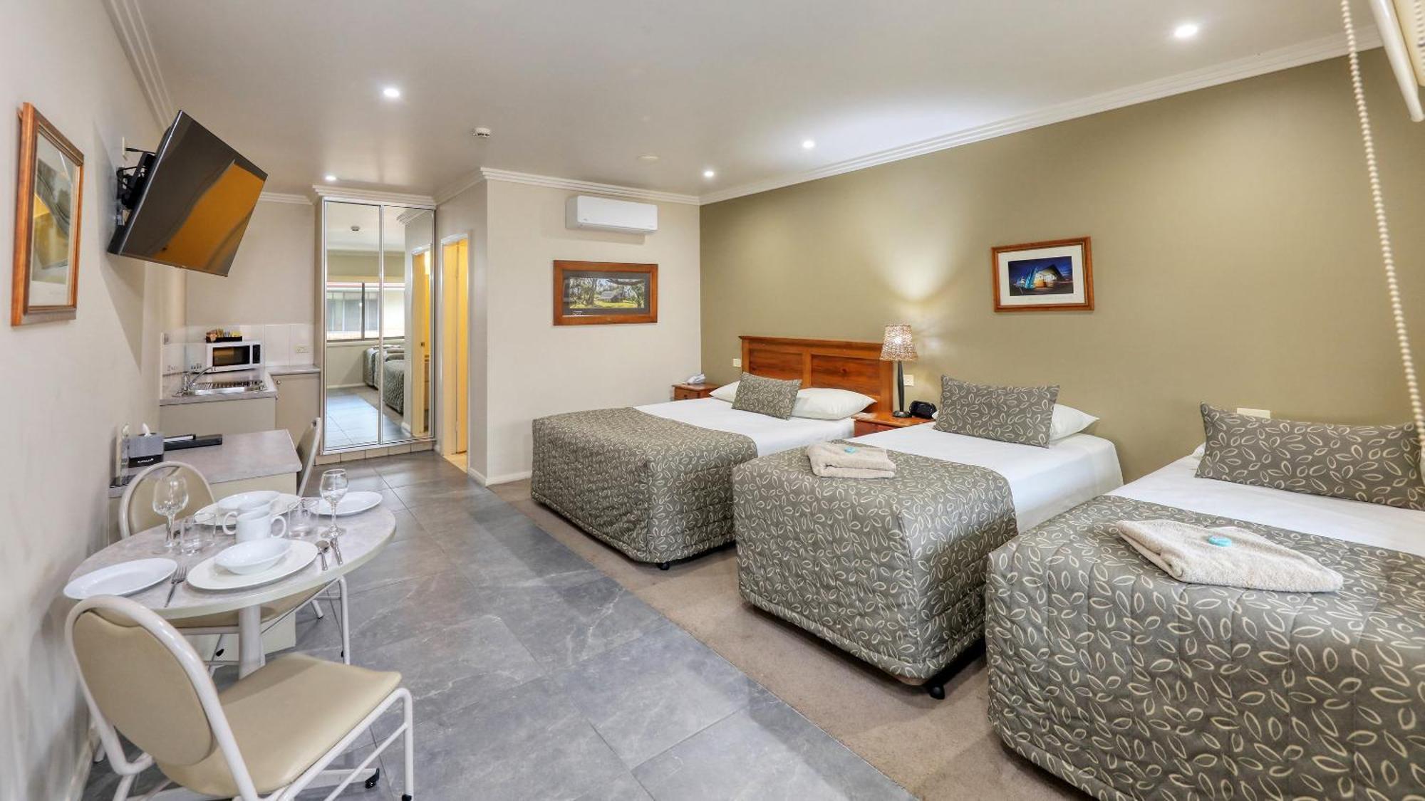 The Saltbush Motor Inn Hay Exteriér fotografie