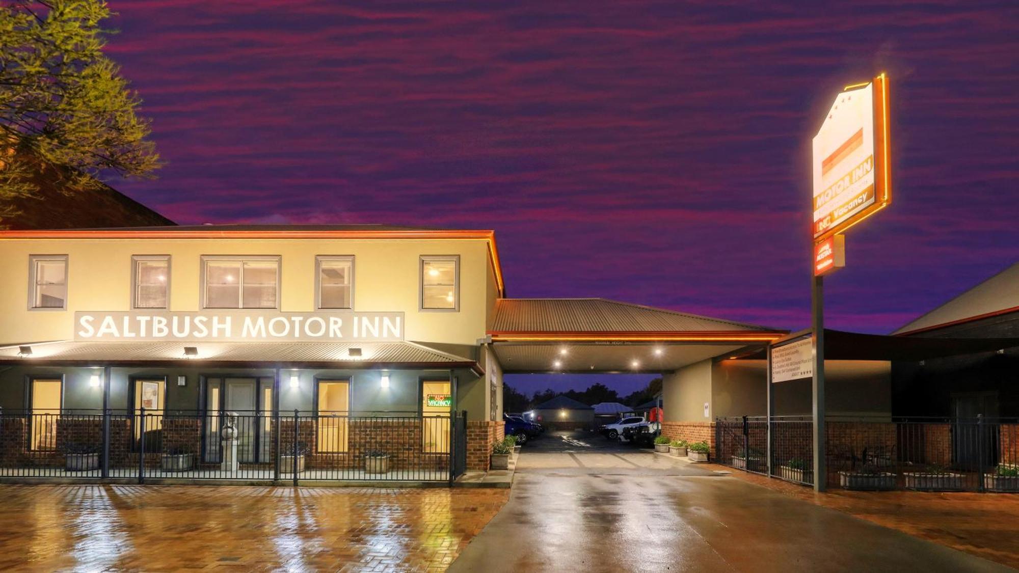 The Saltbush Motor Inn Hay Exteriér fotografie