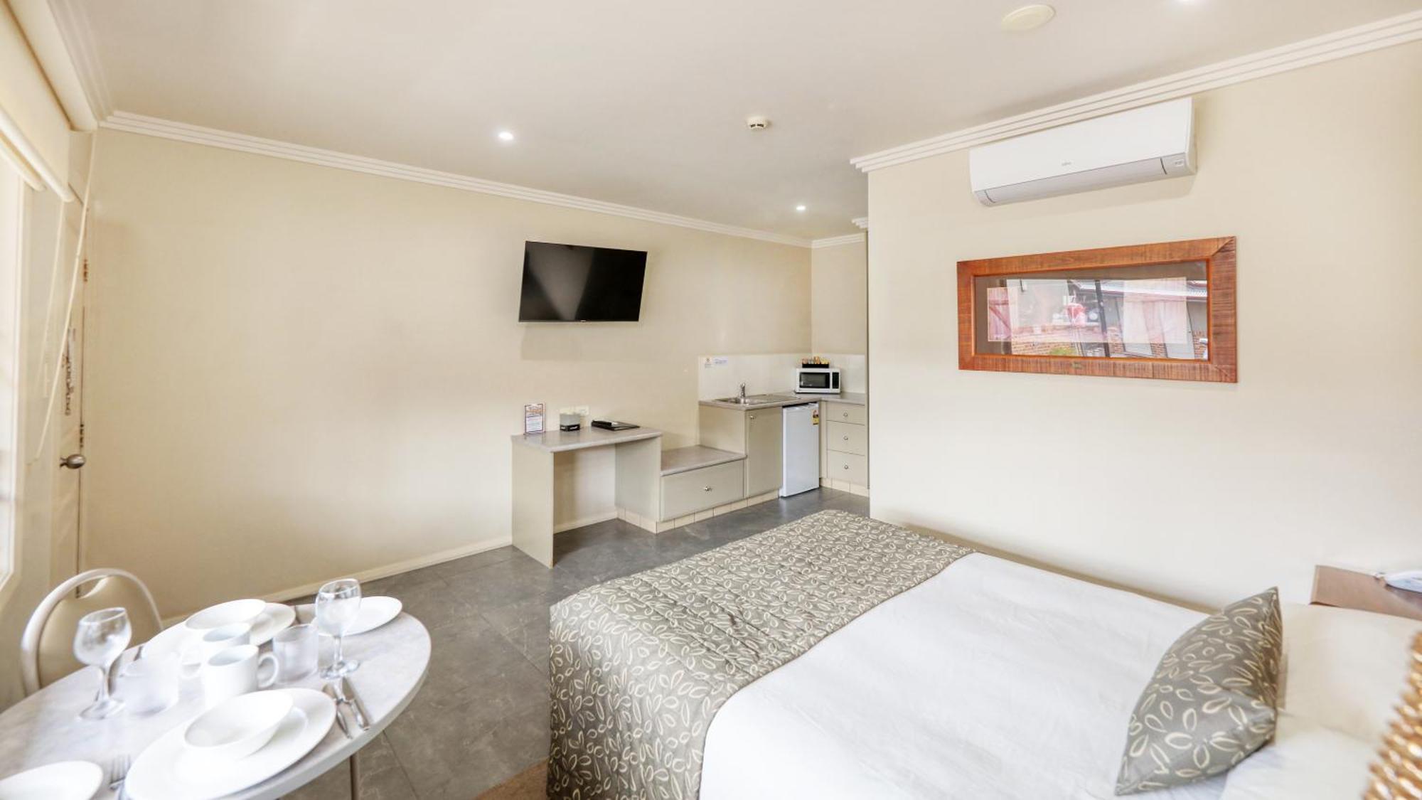 The Saltbush Motor Inn Hay Exteriér fotografie