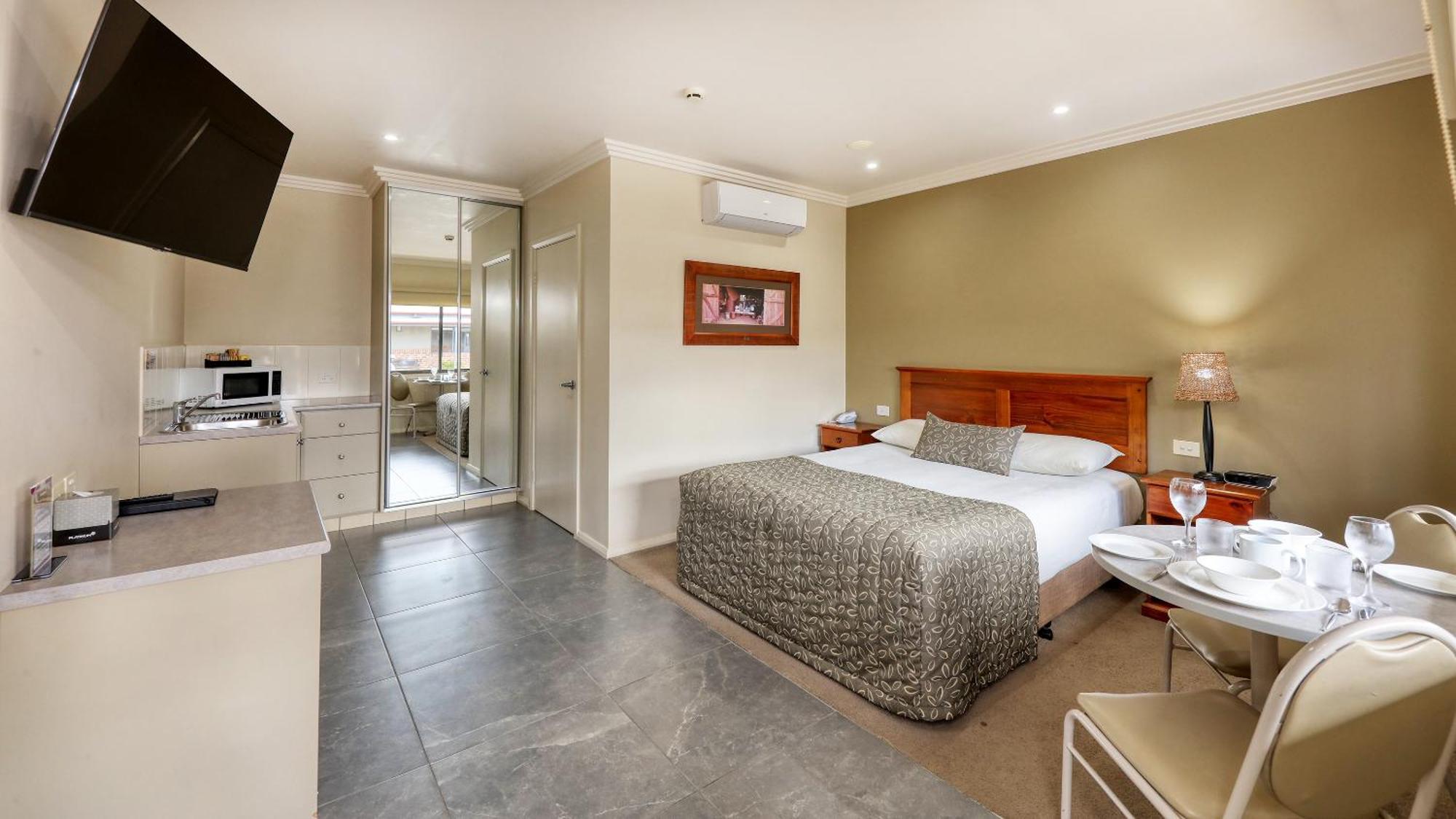 The Saltbush Motor Inn Hay Exteriér fotografie