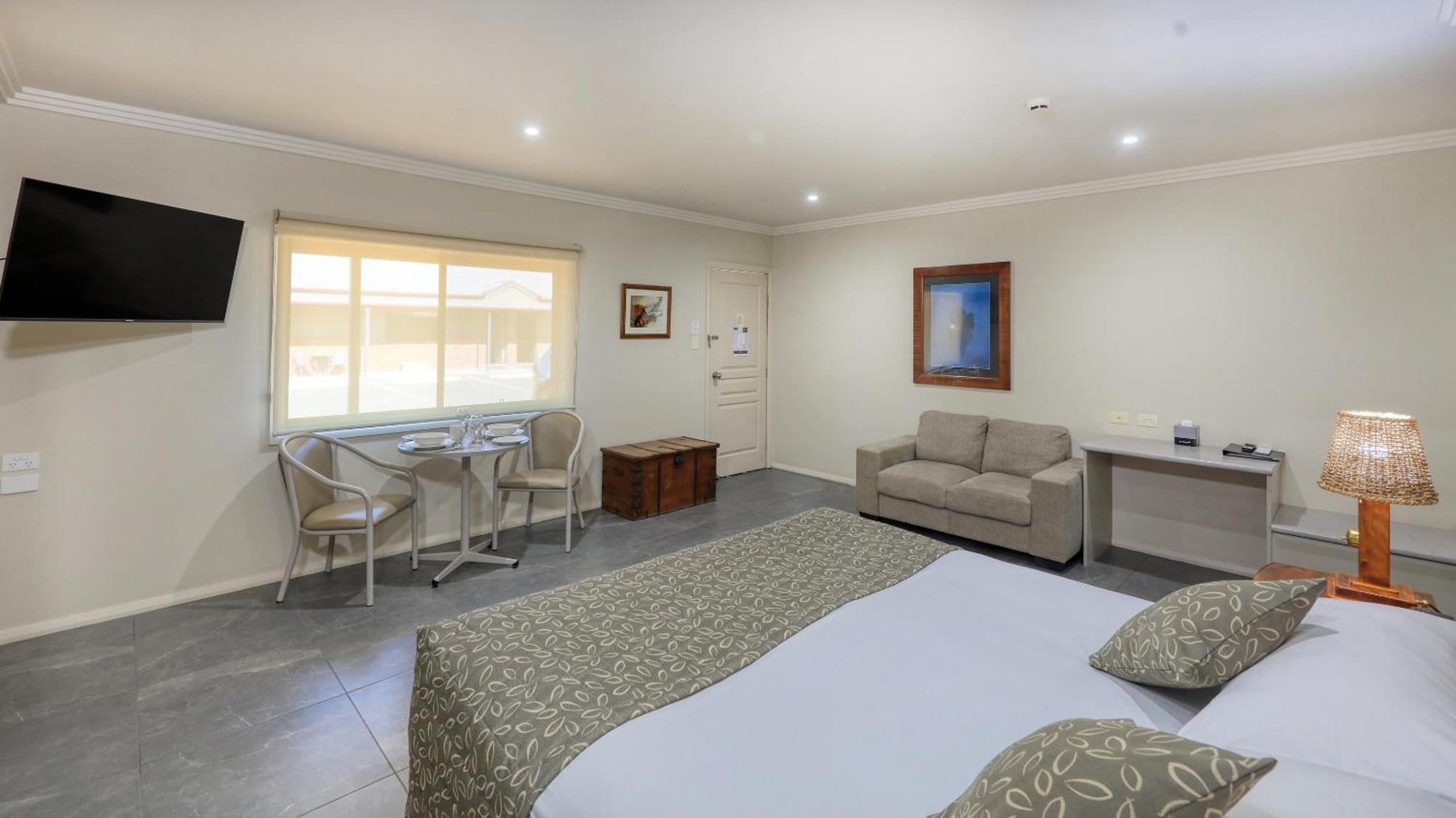 The Saltbush Motor Inn Hay Exteriér fotografie