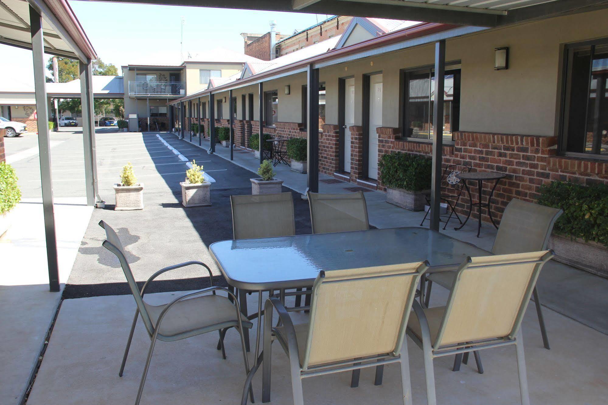 The Saltbush Motor Inn Hay Exteriér fotografie